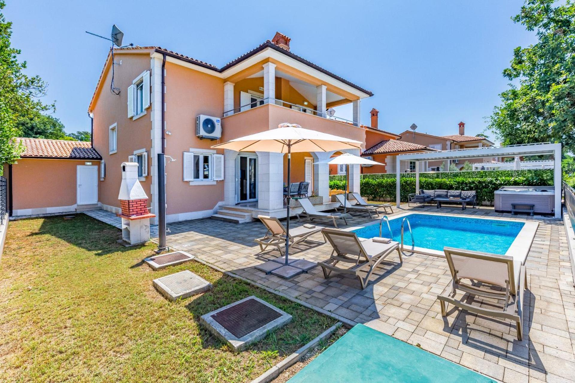 Villas Lotus With Pool And Jacuzzi Pula Extérieur photo