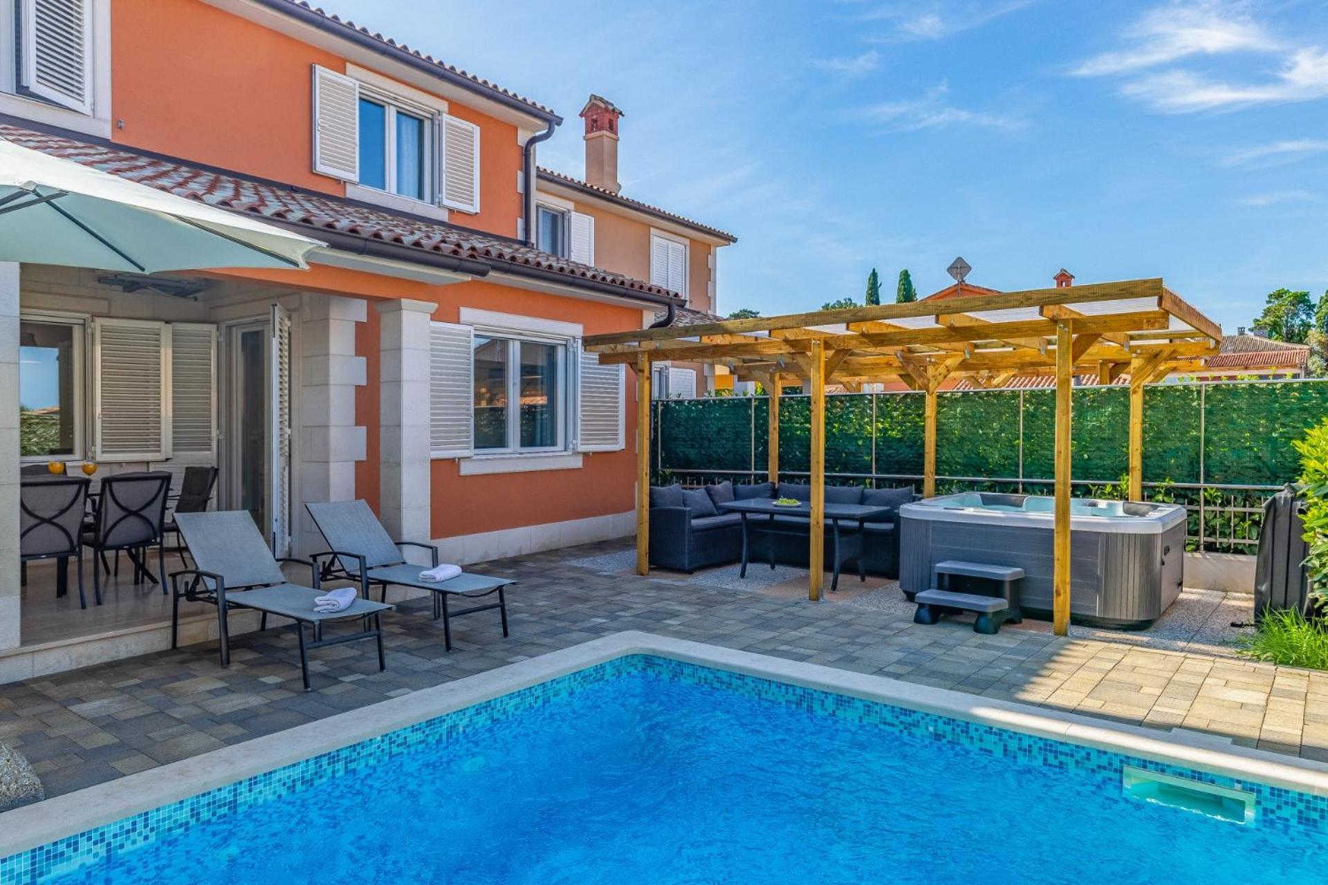 Villas Lotus With Pool And Jacuzzi Pula Extérieur photo