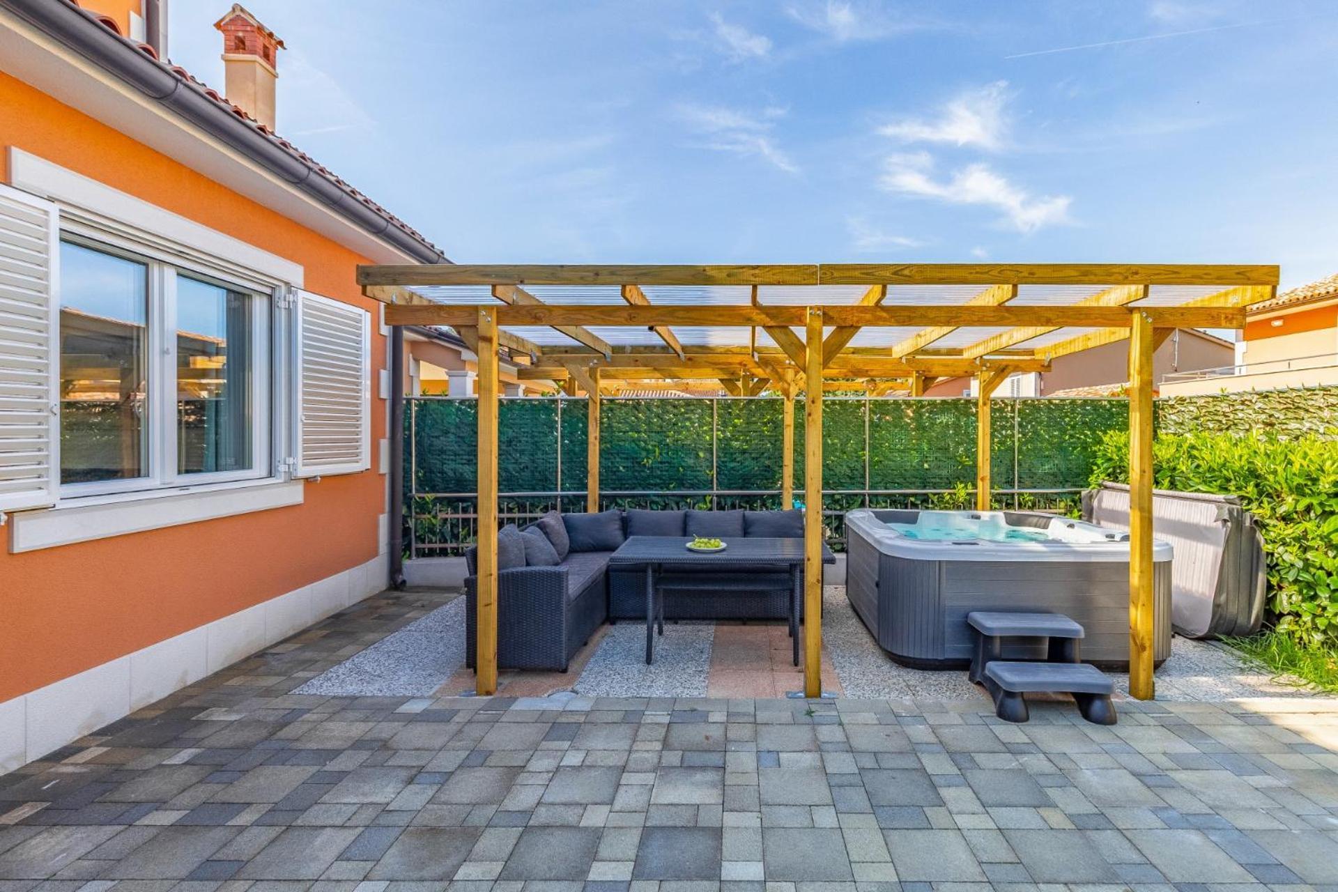 Villas Lotus With Pool And Jacuzzi Pula Extérieur photo