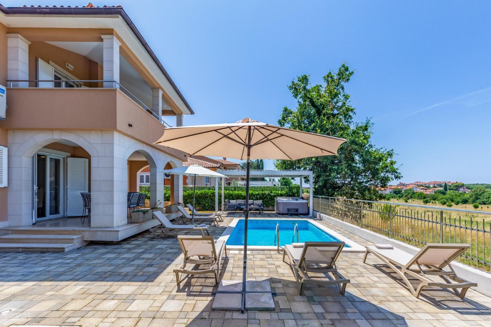 Villas Lotus With Pool And Jacuzzi Pula Extérieur photo