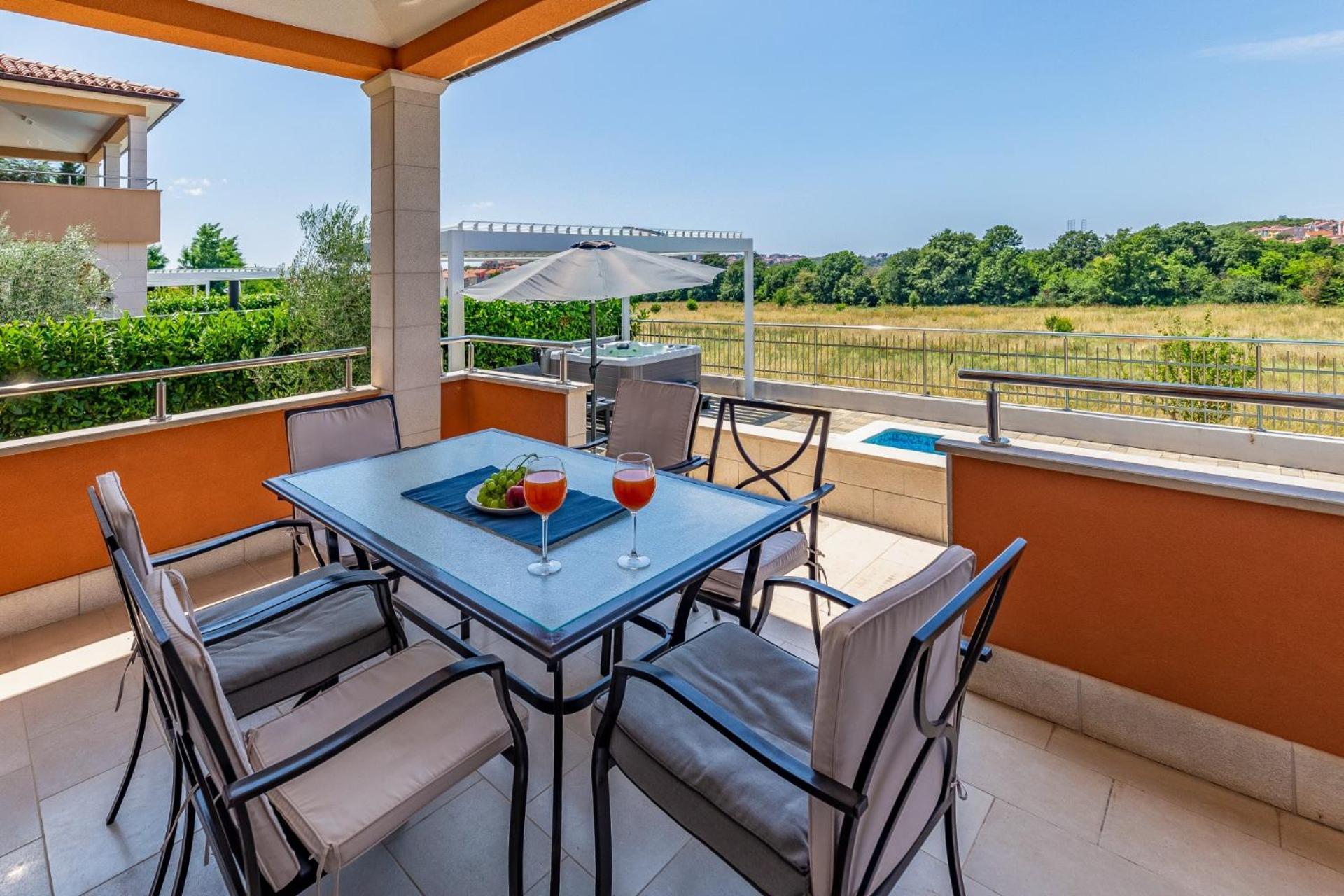 Villas Lotus With Pool And Jacuzzi Pula Extérieur photo