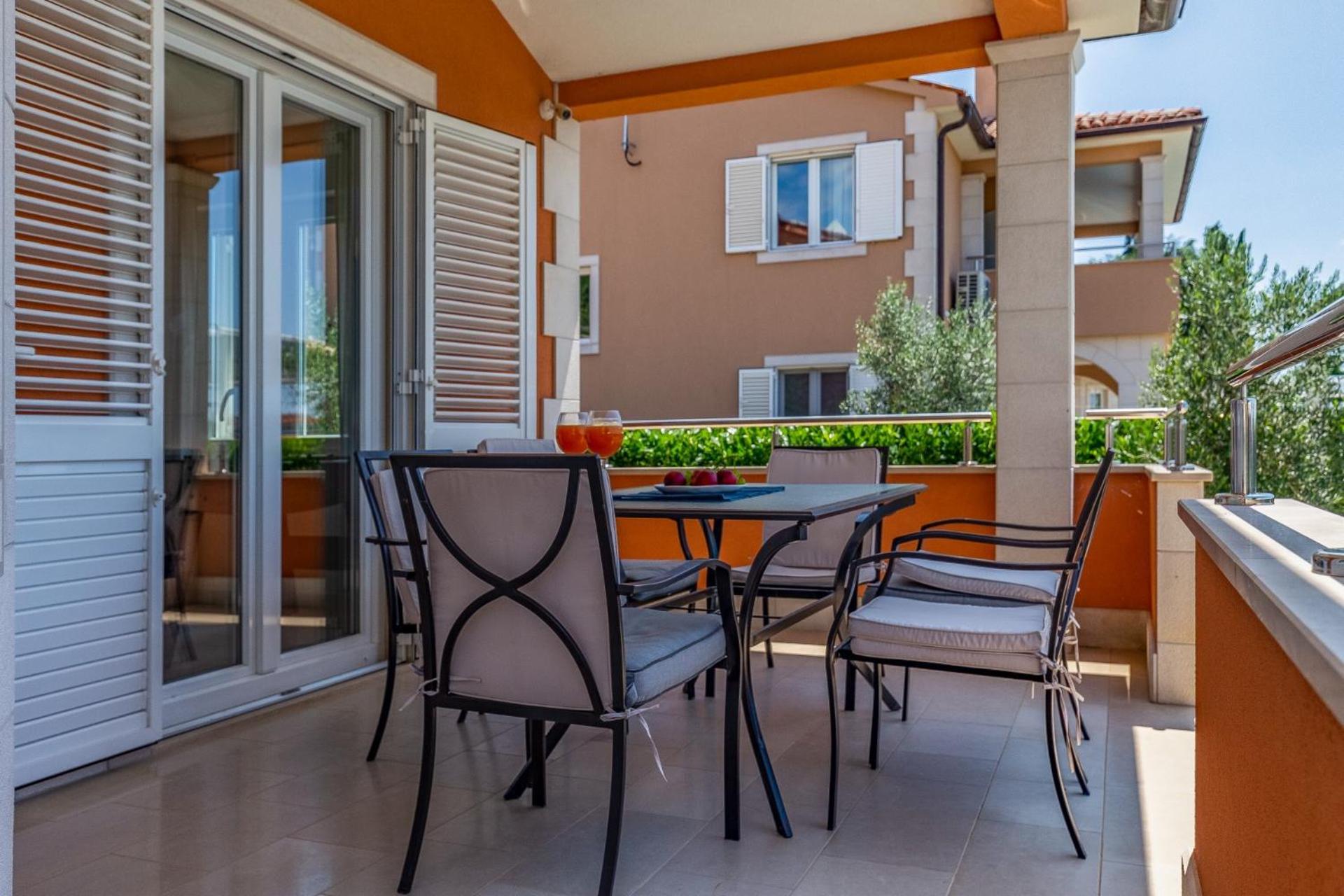 Villas Lotus With Pool And Jacuzzi Pula Extérieur photo